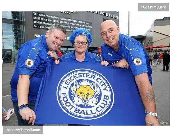 通讯：升班马伊普斯维奇提前七轮成功保级，全城陷入狂欢